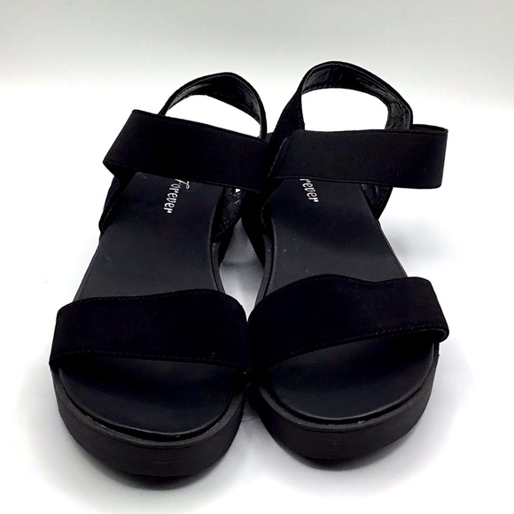 WOMEN’S SANDALS - Picture 1 of 4